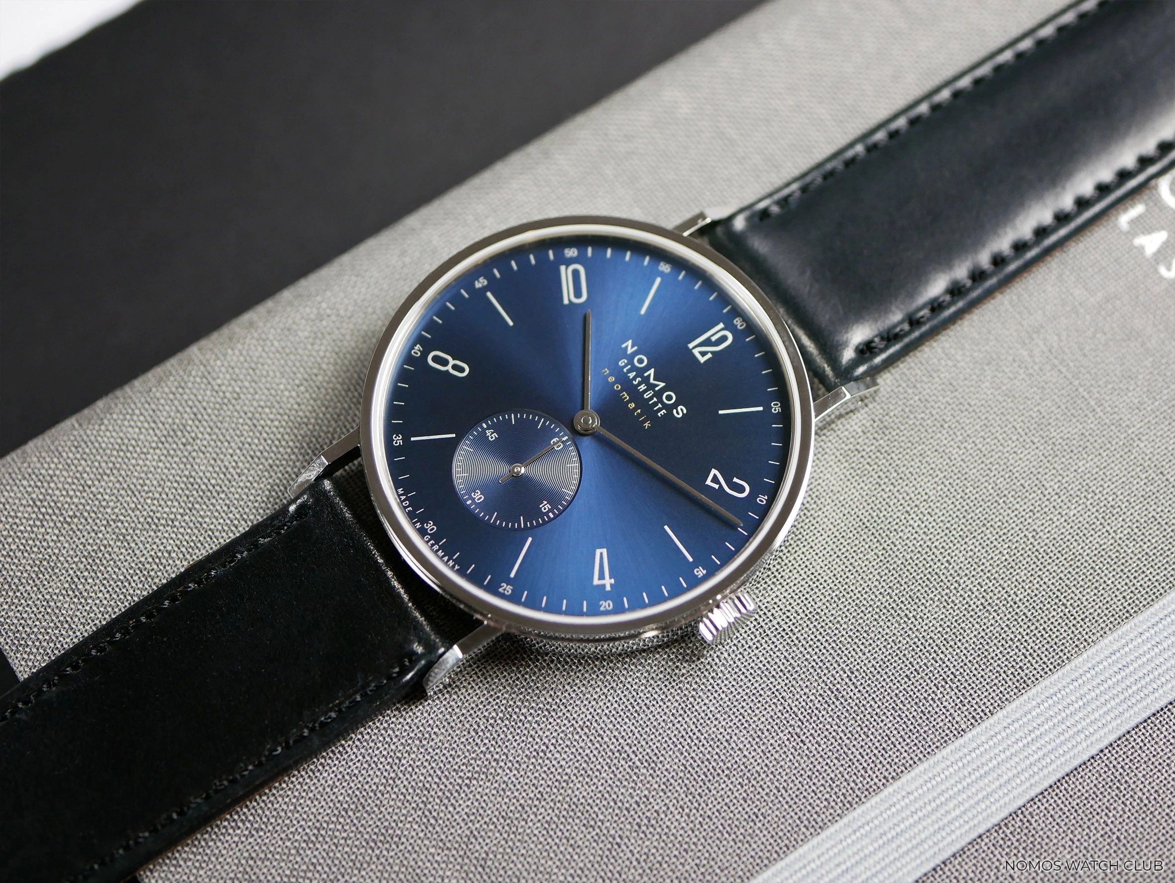 Hands-On: NOMOS Tangente neomatik blue gold (Blaugold) Hands-On: NOMOS Tangente neomatik blue gold (Blaugold)